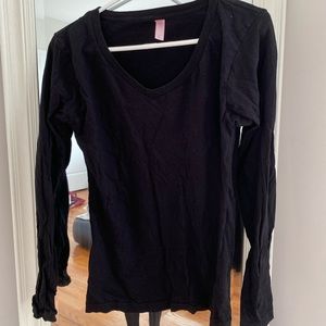 Long sleeve black top
